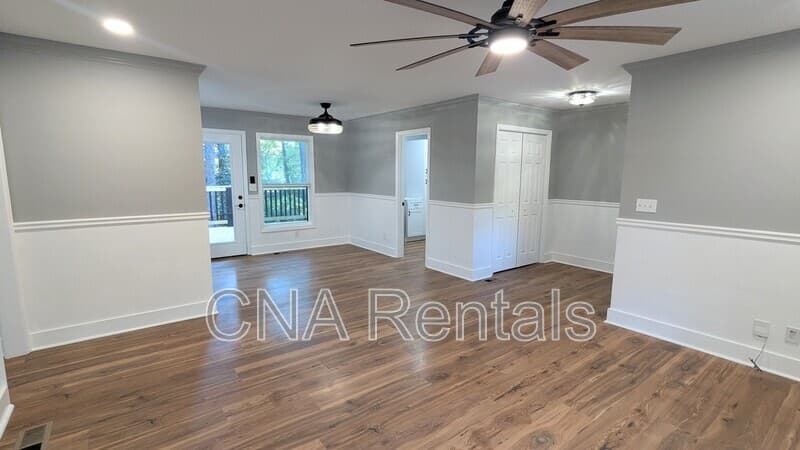 Smyrna House: 2042 Spring Rd SE