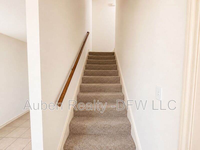 Princeton House: 907 Parkplace Ridge
