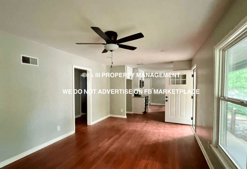 Overland Park House: 7306 Glenwood