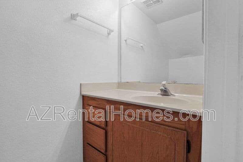 Tempe Condo: 615 W 13th St