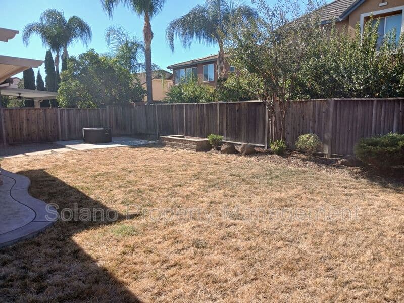 Vacaville House: 2167 Newcastle Dr.