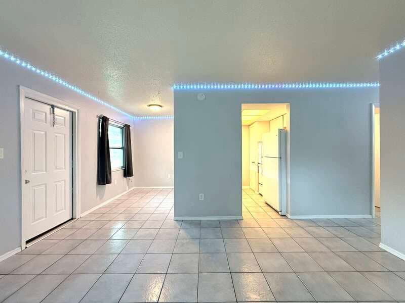 Largo Condo: 3716 137th Avenue North - B