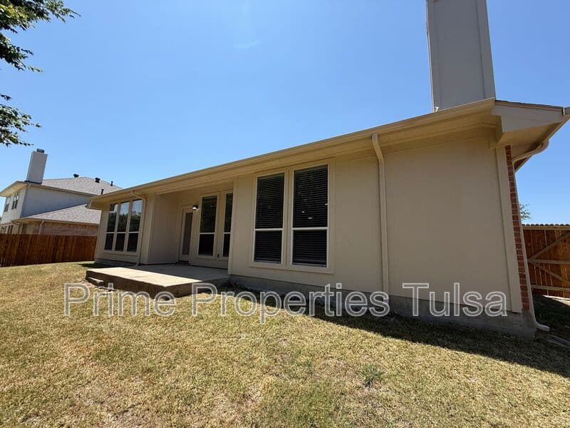 Rockwall House: 2110 Gleaner Drive