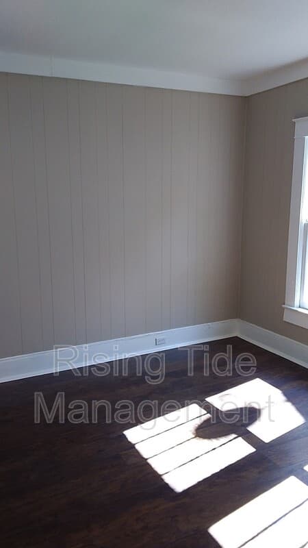 Birmingham House: 4017 39th Ave N