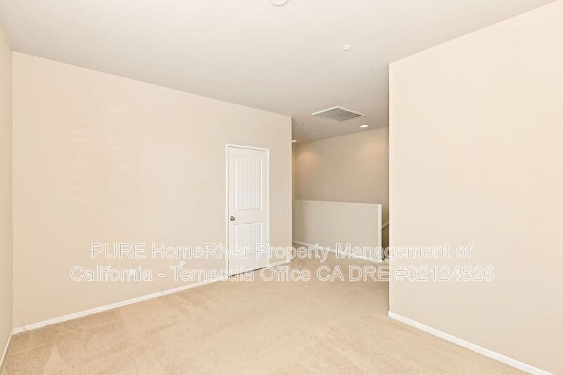 Menifee House: 30774 Sail Ln