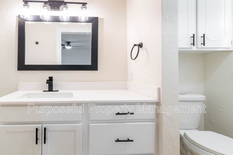 Spencer House: 8913 Bentree Country Way
