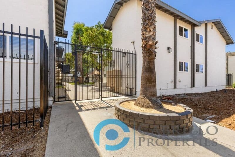 San Diego Condo: 8453 Carlisle Drive