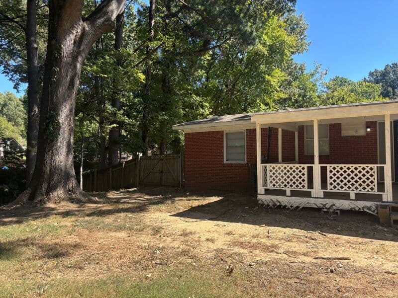Memphis House: 3957 Balfour St