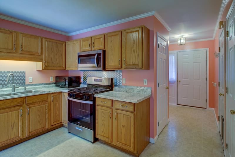 Lancaster House: 1030 Sterling Place