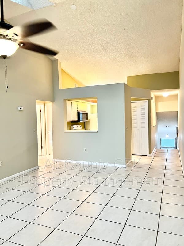 Orlando Condo: 3012 S Semoran Blvd