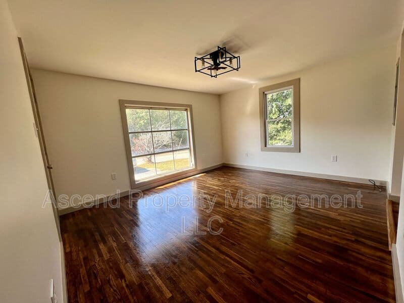 Ringgold House: 346 Julian Rd