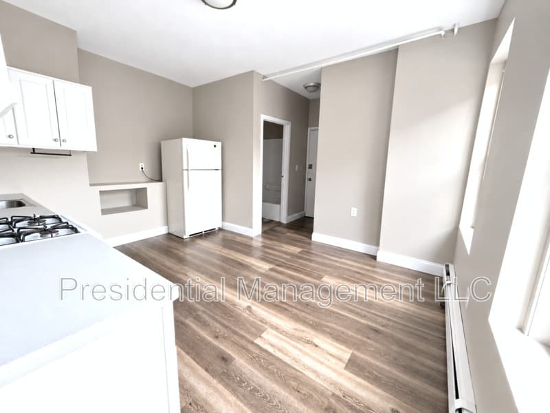 Hartford Condo: 258 Lawrence St