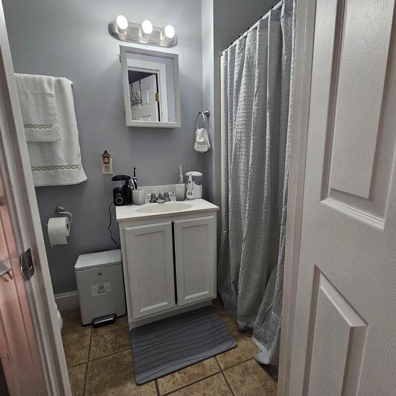 Fall River Condo: 260 Fountain St - D1