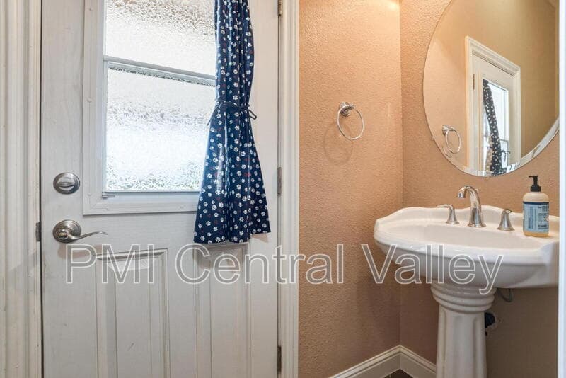 City of Atwater House: 1761 KT Avenue