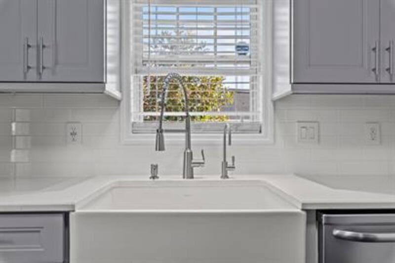 Raeford House: 600 South Buckeye Drive