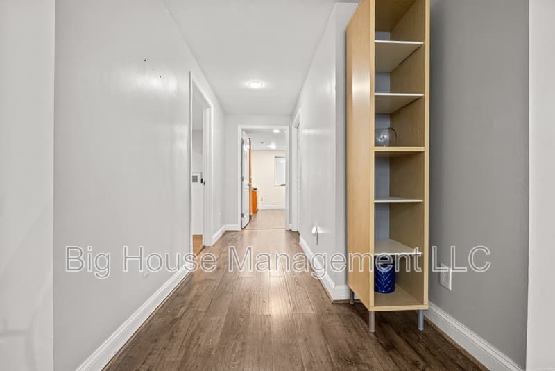 Sterling House: 47284 Grandview Pl