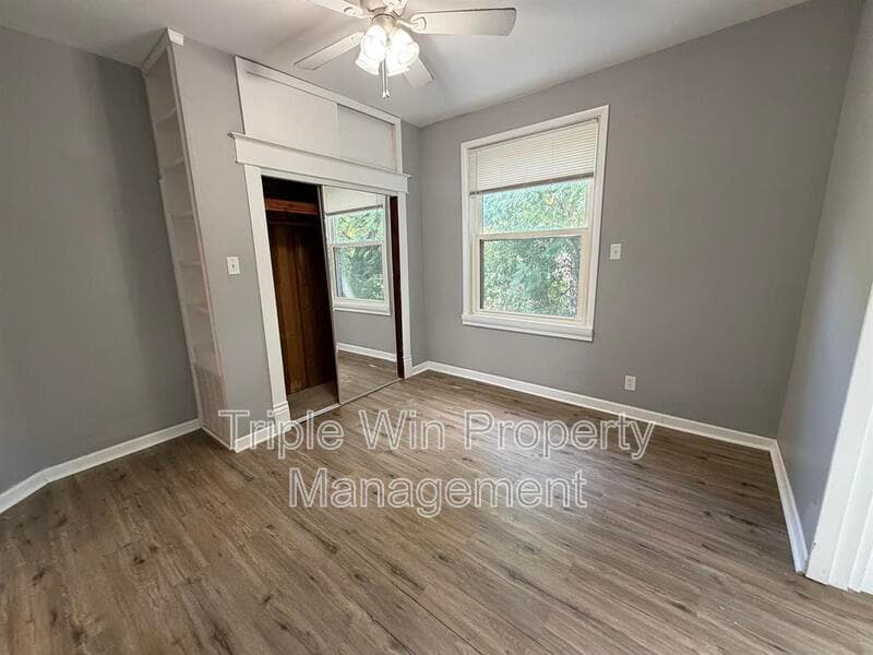 Maplewood House: 7790 Folk Ave.