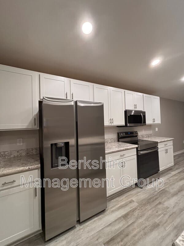 Lakeland Townhome: 1144 Brook Meadow Dr