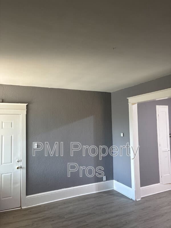 Milwaukee Condo: 1562 S 7th St