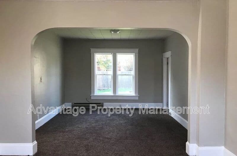 Corvallis House: 230 NW 13th St