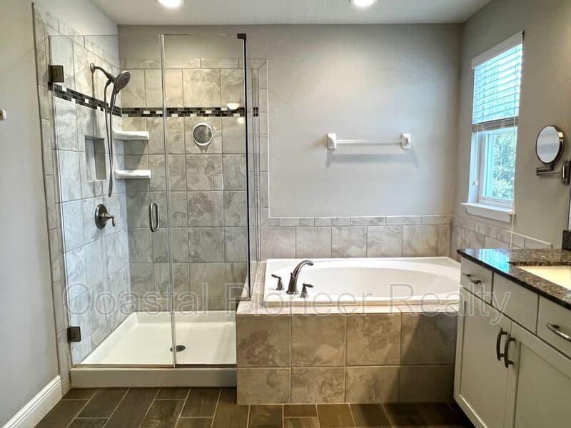 Lutz Townhome: 18814 Cornuta St