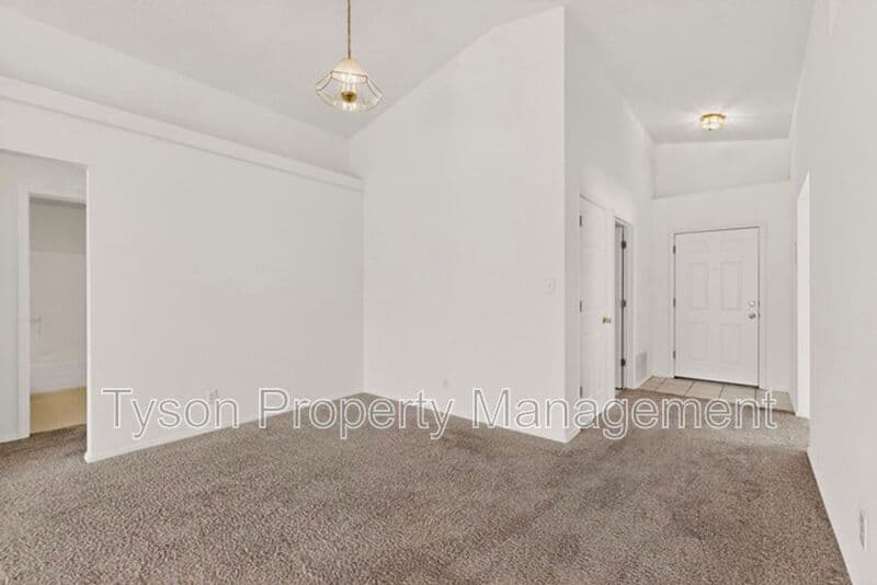 Rio Rancho House: 908 Bursum Ln