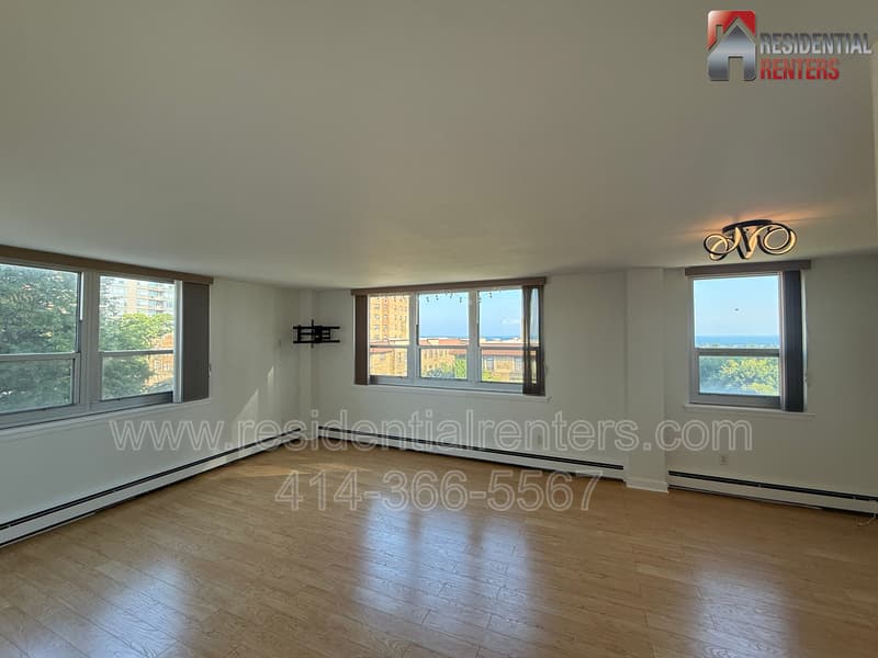 Milwaukee Condo: 1707 N Prospect Avenue