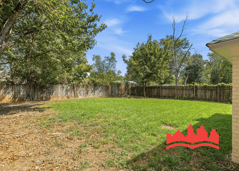 Memphis House: 5320 Plover Dr