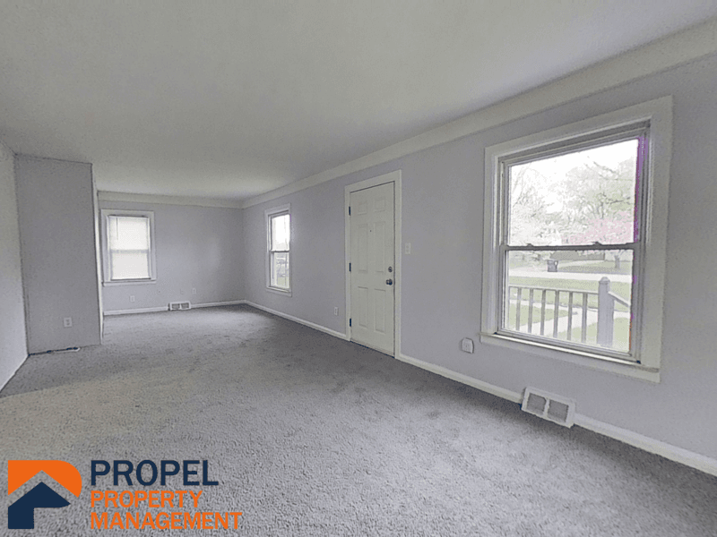 Redford Charter Township House: 26313 Southwestern Highway