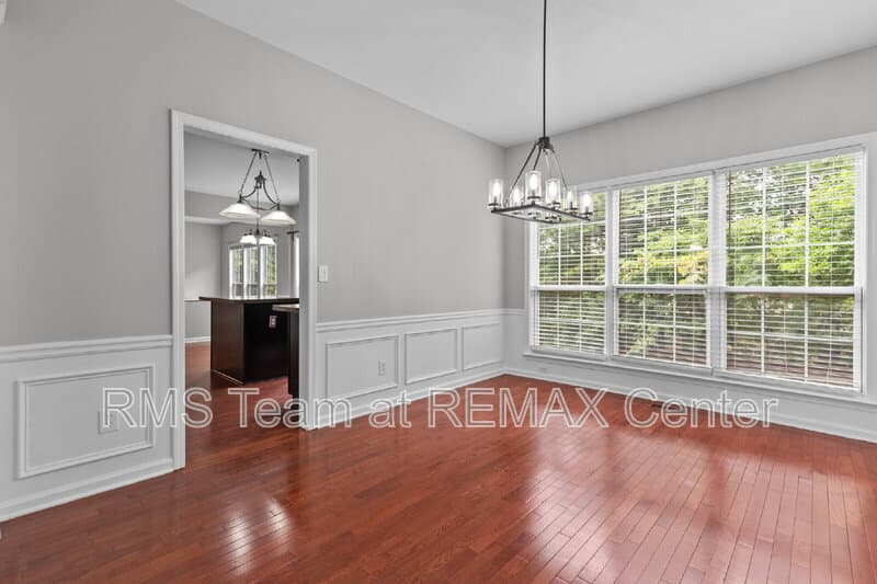 Duluth House: 2315 Hiawassee Dr