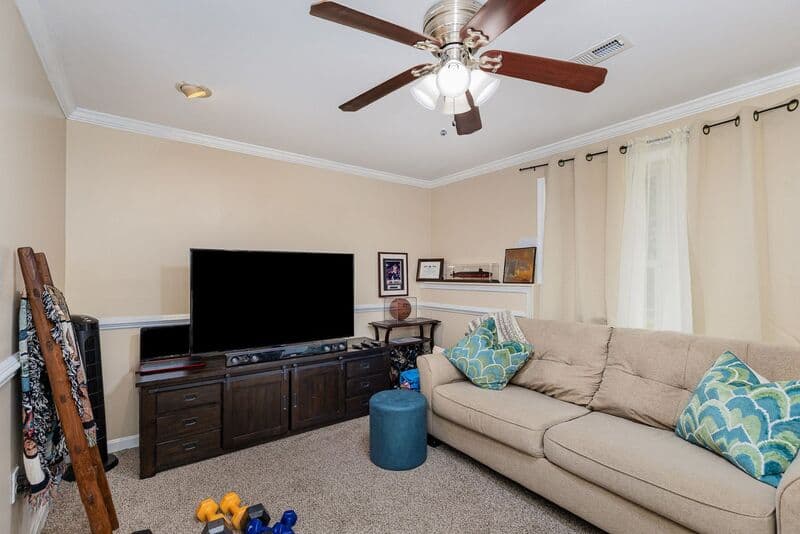 Fredericksburg House: 11814 Gardenia Dr