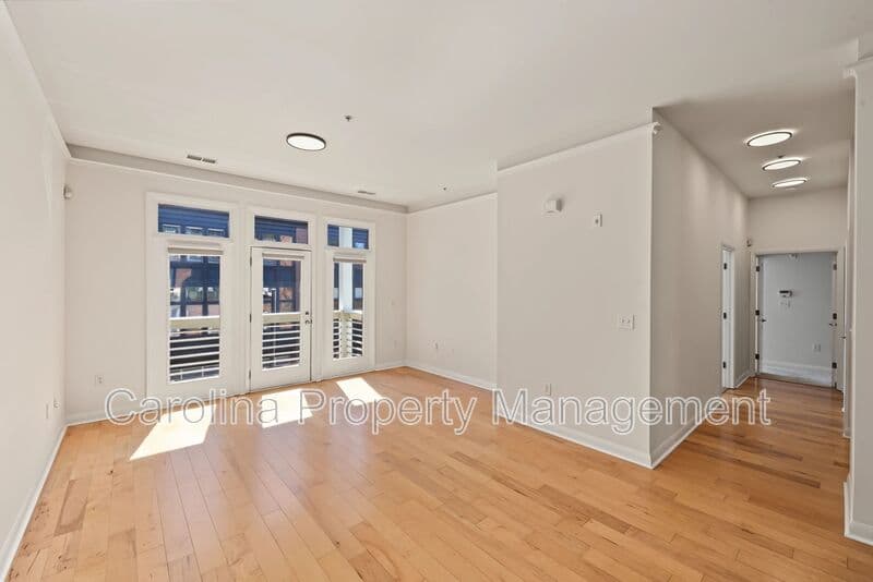 Charlotte House: 516 New Bern Station Ct