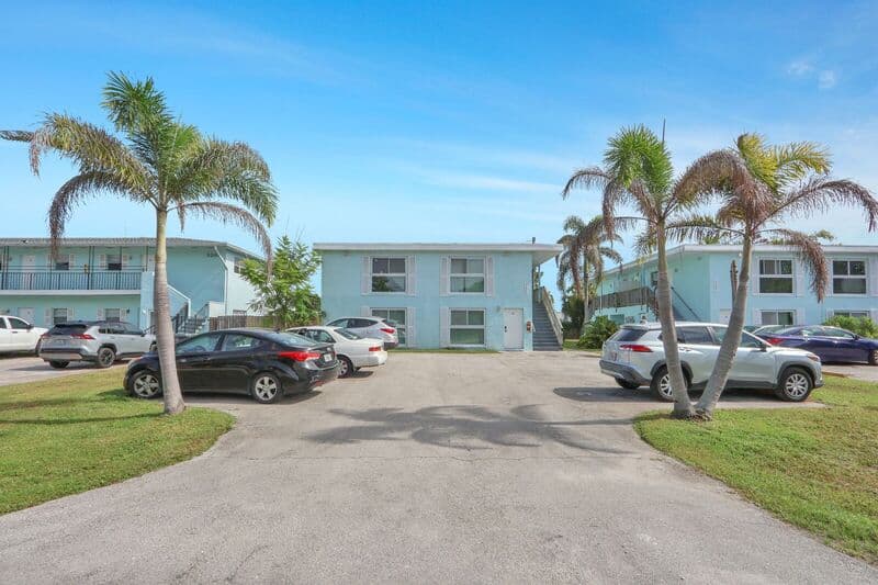 Fort Pierce House: 3104-3210 Louisiana Avenue