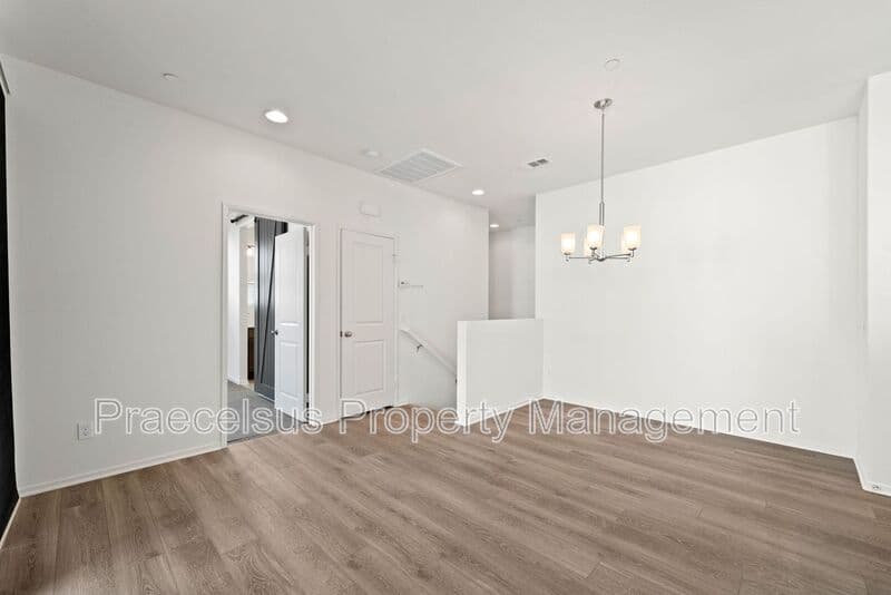 Chula Vista Townhome: 1710 Signature Pl