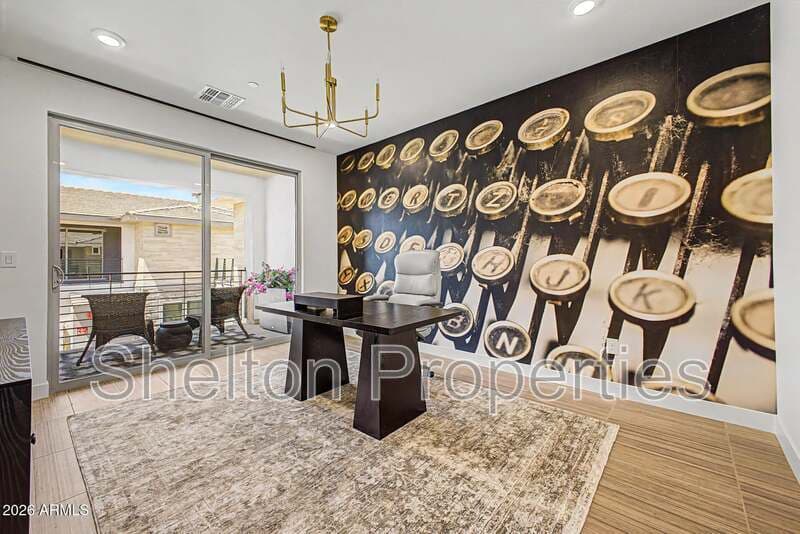 Phoenix Townhome: 2121 W Sonoran Desert Dr, Unit 124