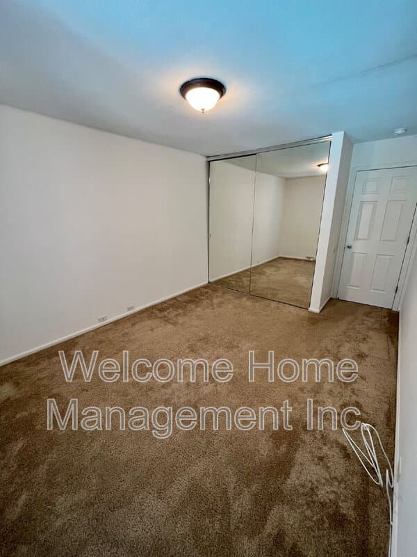 Walnut Creek House: 1240 Walker Ave