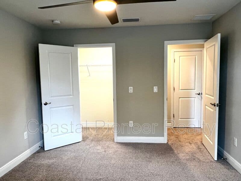 Lutz Townhome: 18814 Cornuta St
