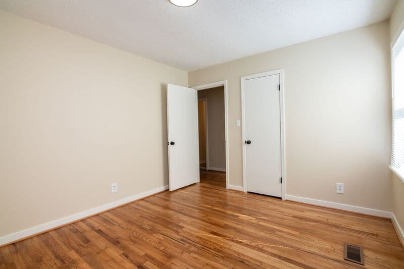 Birmingham House: 629 McCary SW