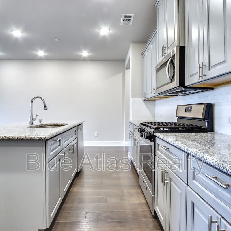 Allen House: 544 Sequoia Street