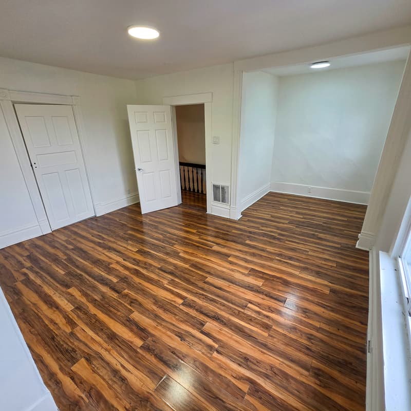 Pittsburgh House: 110 Kirk Avenue