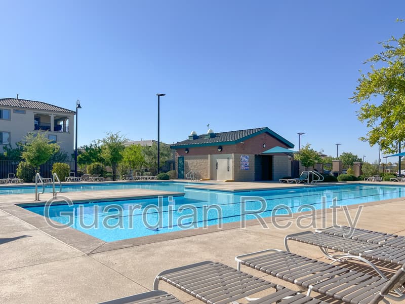 Henderson Townhome: 3189 Brynley Ave