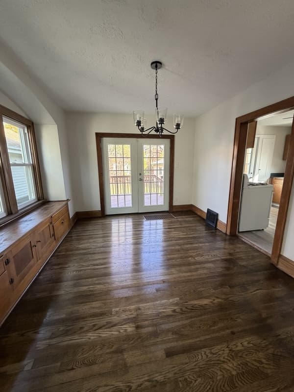 Akron House: 1009 Pardee Avenue