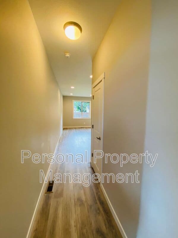 Vancouver Townhome: 6009 NE 105th Ave