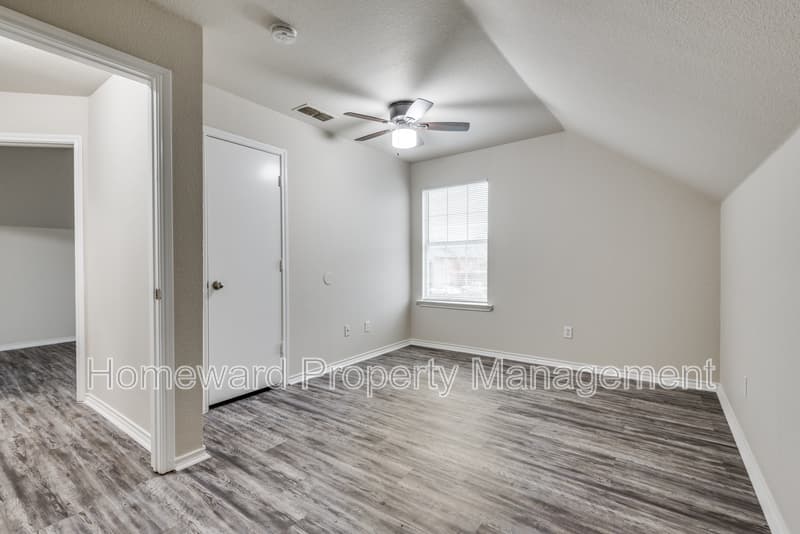 Mansfield Condo: 321 Queens Court - South
