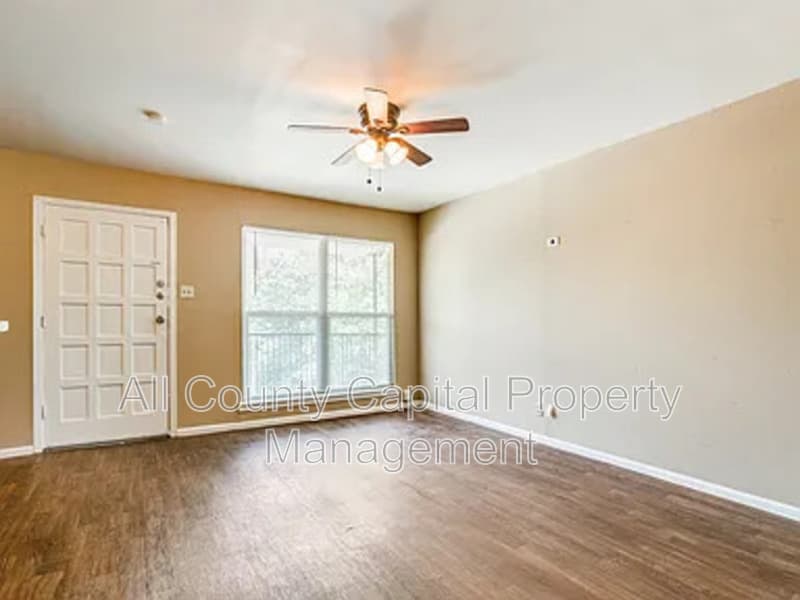 San Antonio Condo: 216 Lucas St