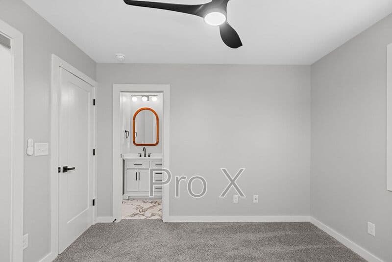 Bentonville House: 809 Carson Drive