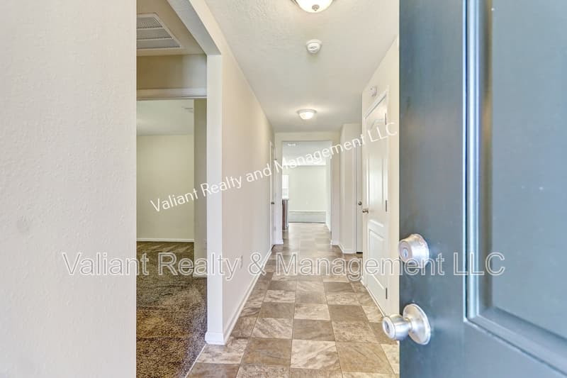 Jacksonville House: 2114 Tyson Lake Drive