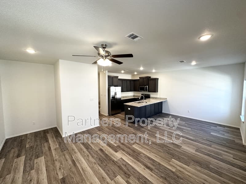 Fayetteville Condo: 928 South Amarillo Avenue