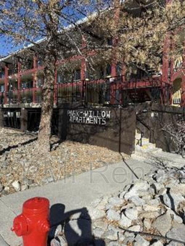 Reno Condo: 160 Park Street