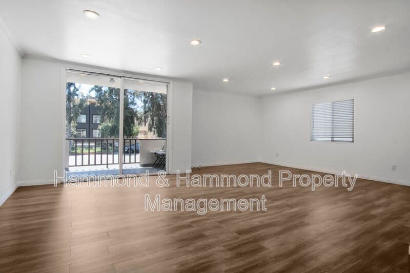 Sherman Oaks Condo: 12955 Riverside Dr.